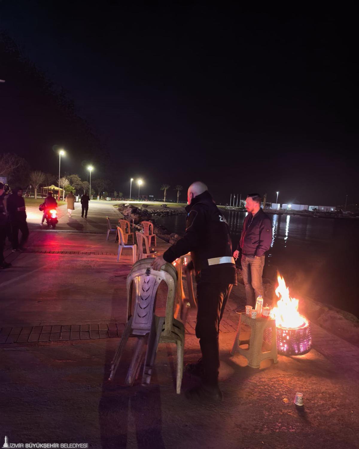 Büyükşehir zabıtası sahada: Fahiş fiyat ve izinsiz satışa geçit yok