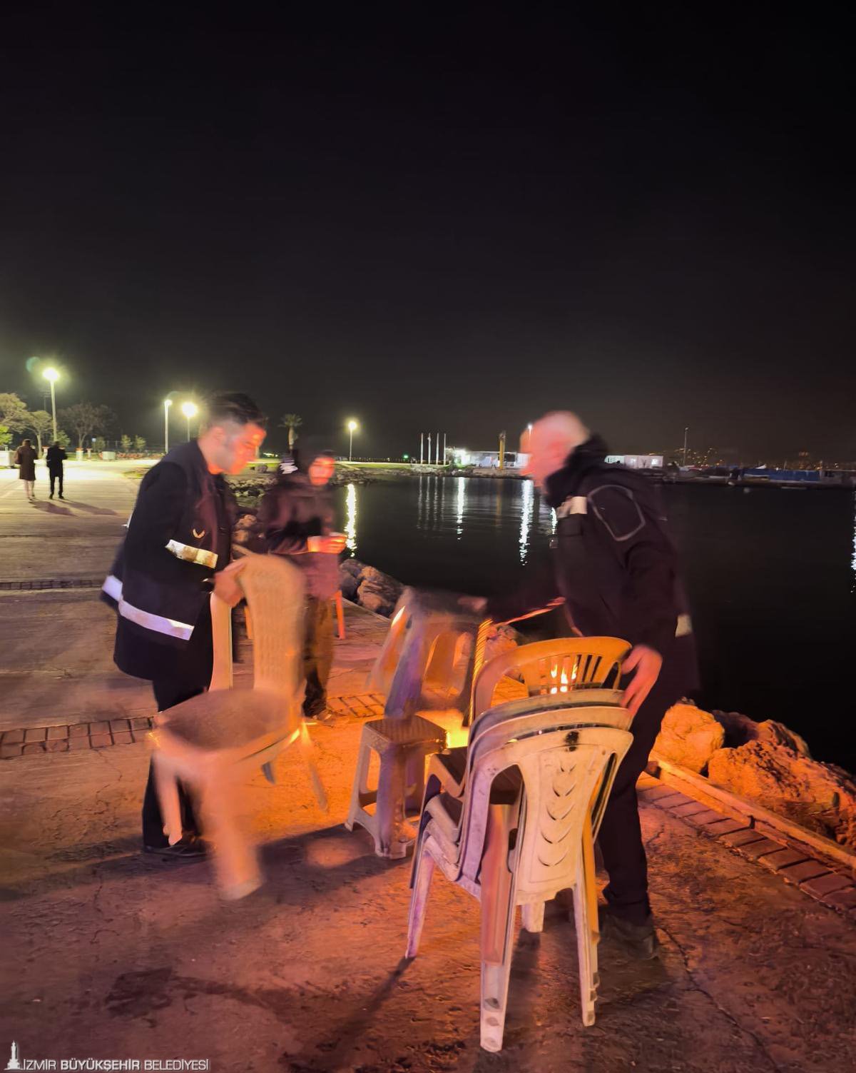 Büyükşehir zabıtası sahada: Fahiş fiyat ve izinsiz satışa geçit yok