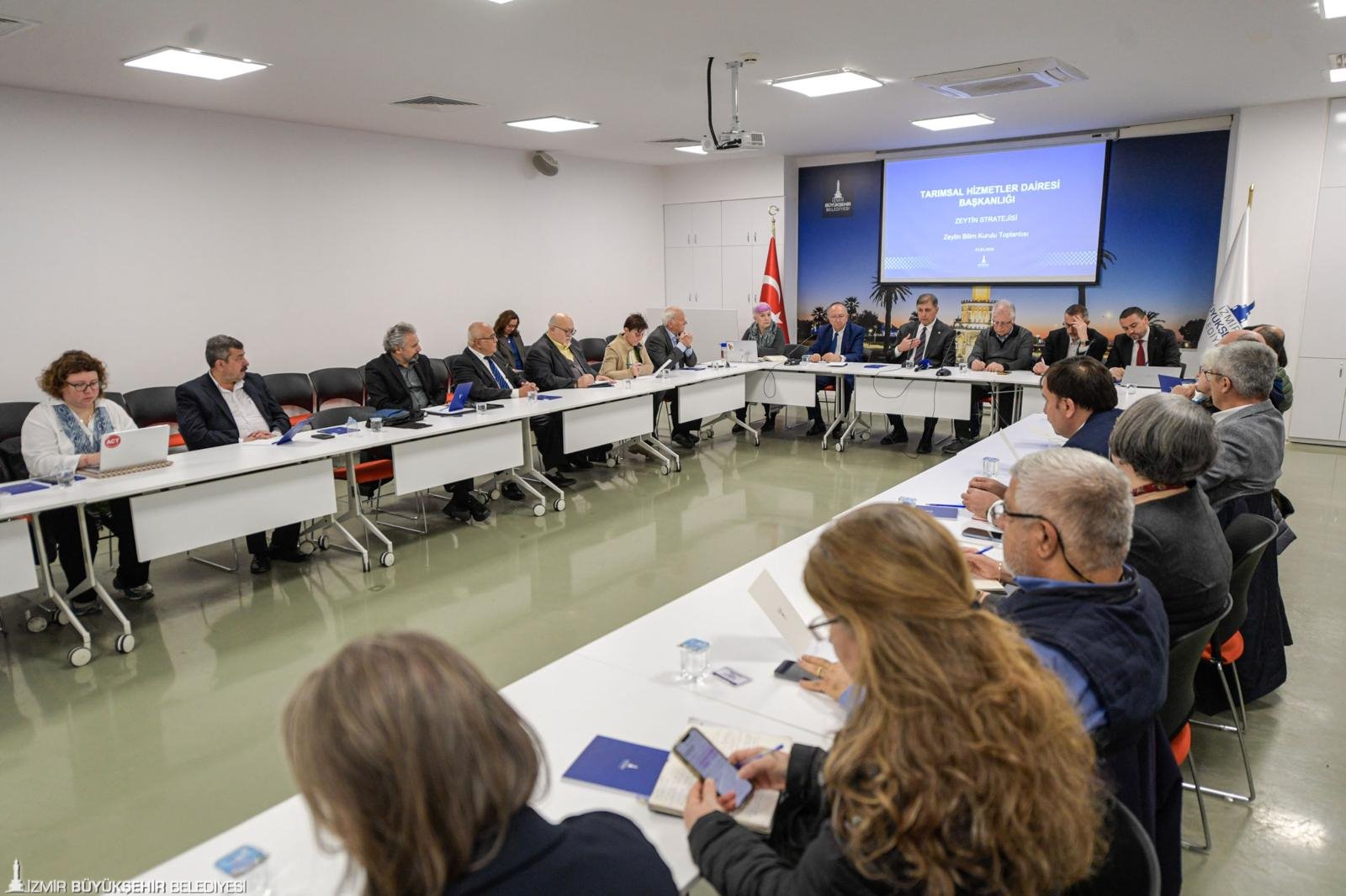 İzmir'in zeytinyağına Büyükşehir 'kefil' olacak