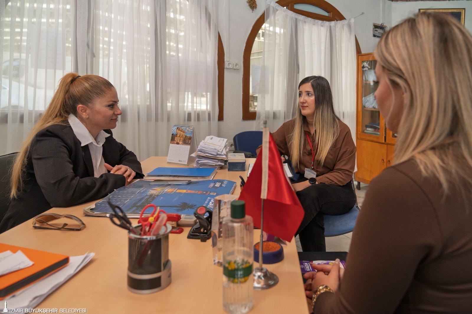 Tugay sahaya indi; muhtarları dinledi: 2 yılda 49 bin başvuruya çözüm