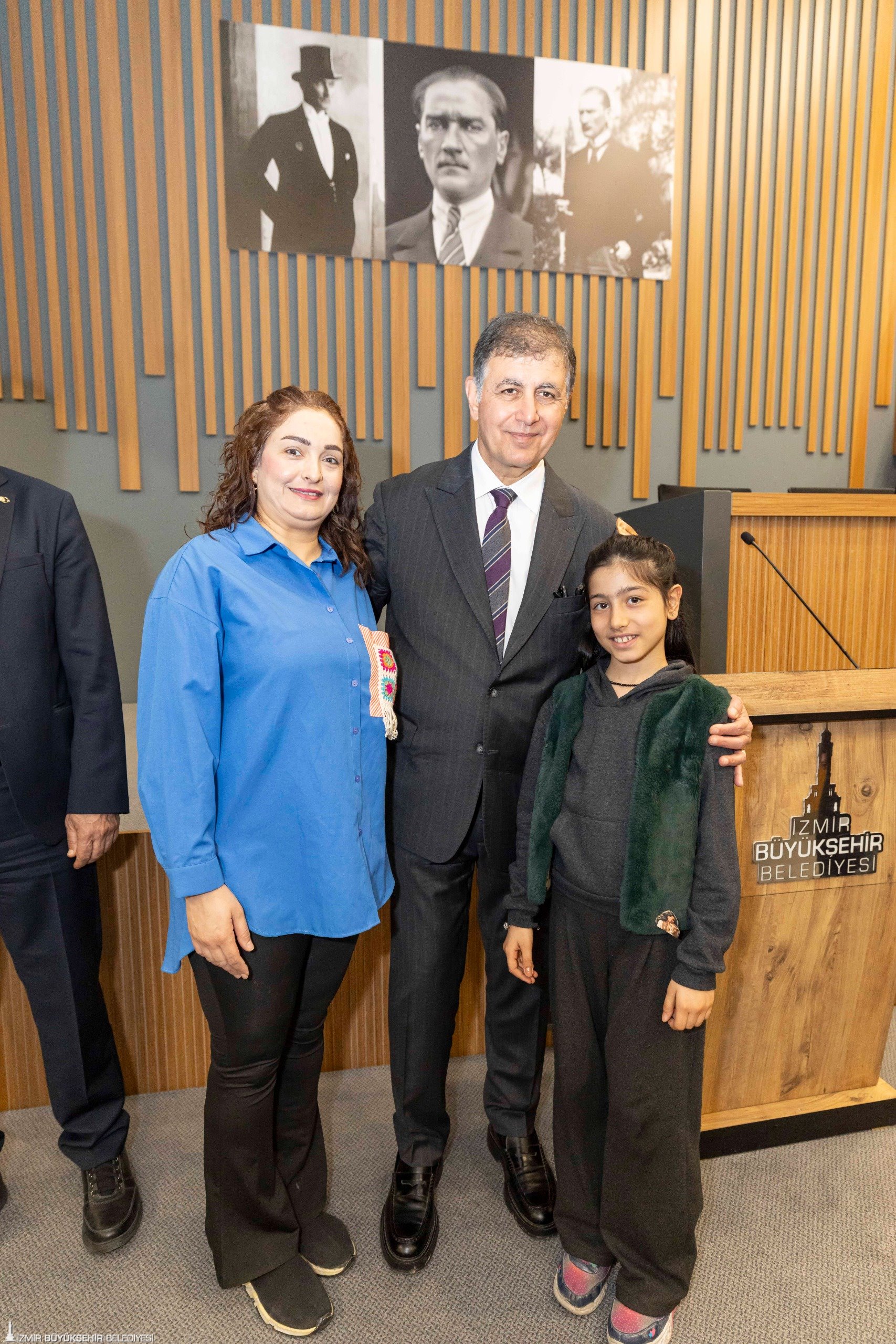 Başkan Tugay personelle bayramlaştı: 'Yol arkadaşlarım; sizler bu kentin vicdanısınız'