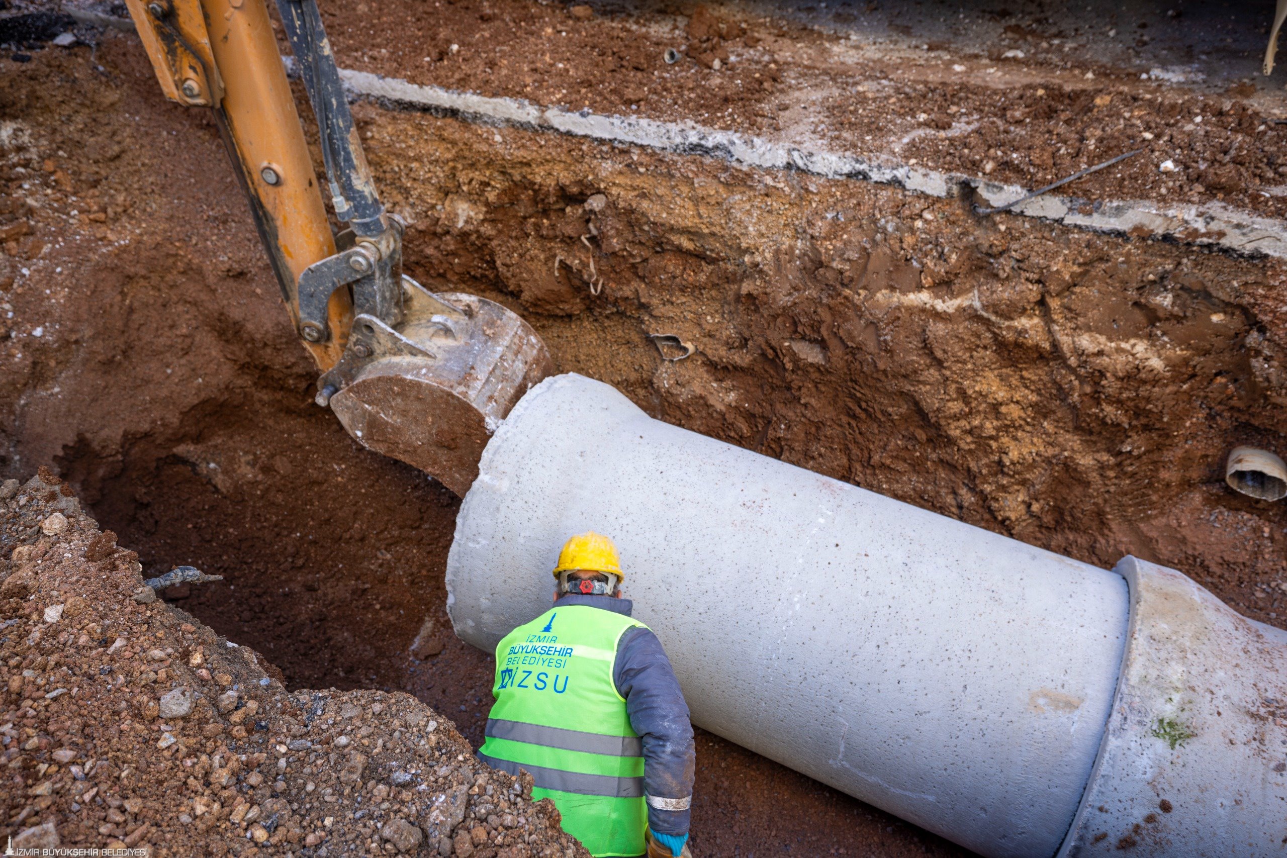 İZSU’dan Buca’ya 420 milyonluk altyapı yatırımı: 19 mahallede su taşkını çilesi sona eriyor