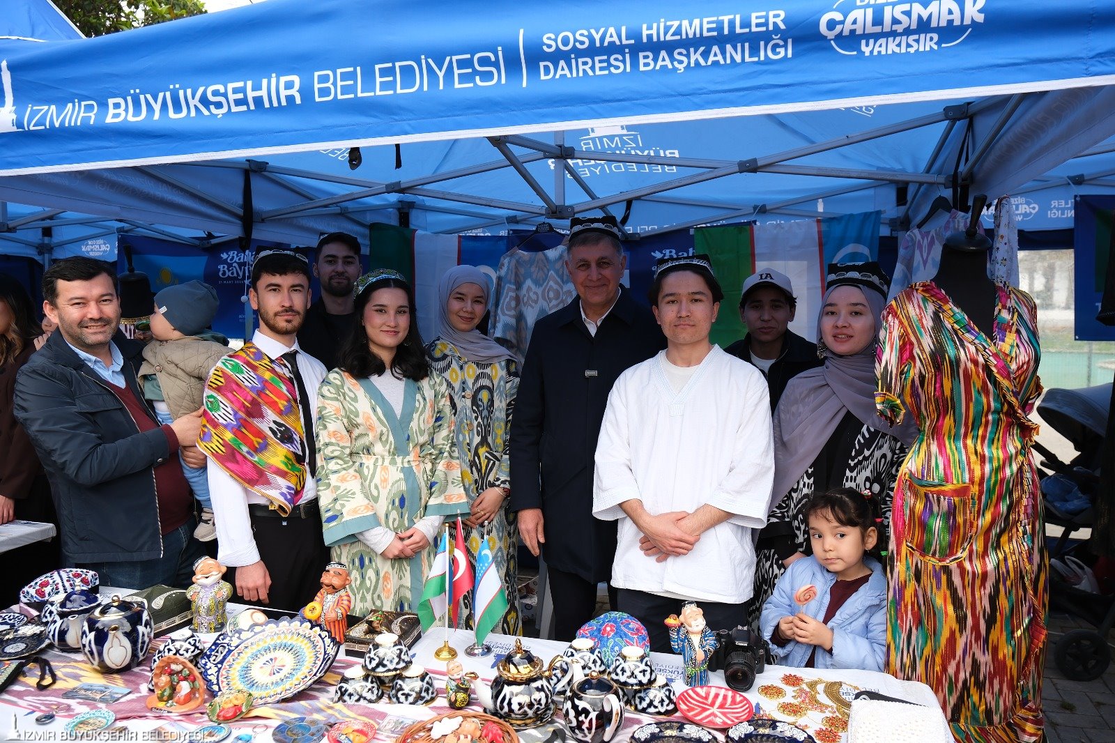 Bahar Bayramı İzmir’e çok yakıştı: Demir dövüldü, ateşten atlandı