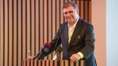 İzmir Büyükşehir Belediye Başkanı ve Türkiye Sağlıklı Kentler Birliği Başkanı