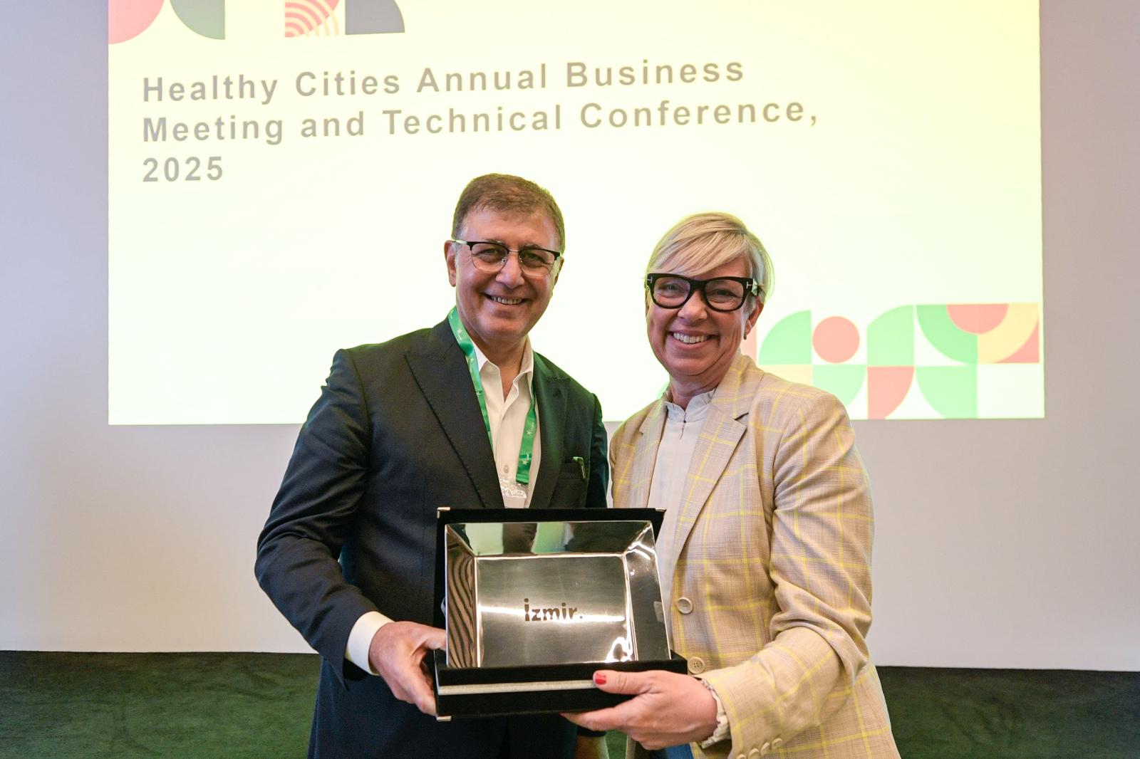 Dünya Sağlık Örgütü’nden Başkan Tugay’a önemli görev: İzmir’in sağlık politikalarına küresel tescil