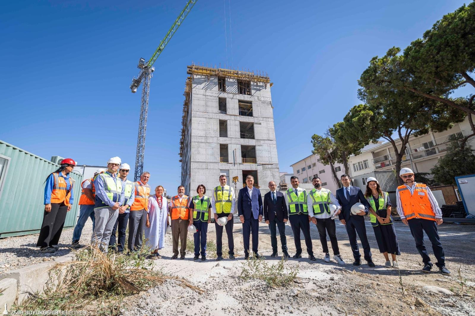 İzmir’de kültürden spora büyük dönüşüm: Simge yapılar küllerinden doğuyor