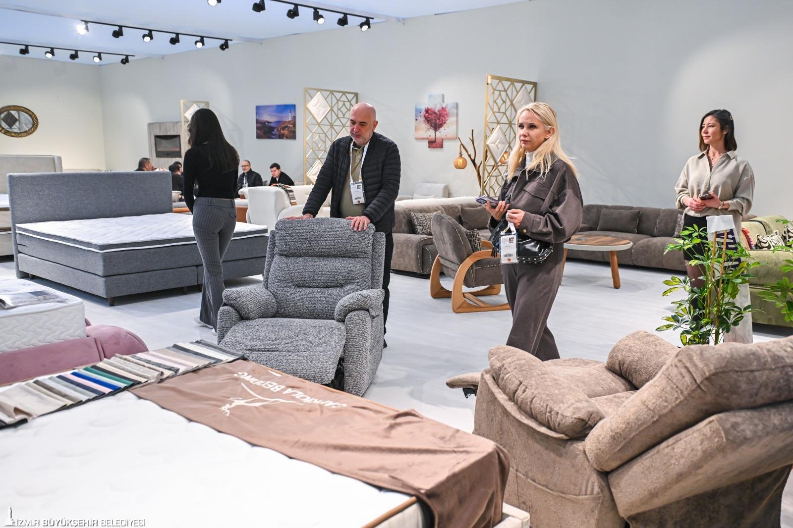 İZFURNEX 2026 - İzmir Mobilya Fuarı kapılarını açtı: Mobilyanın kalbi Fuar İzmir'de atıyor