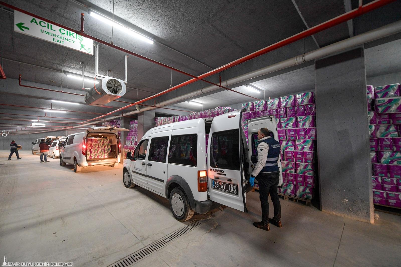 İzmir'de okullar daha hijyen: 547 okula tertemiz destek