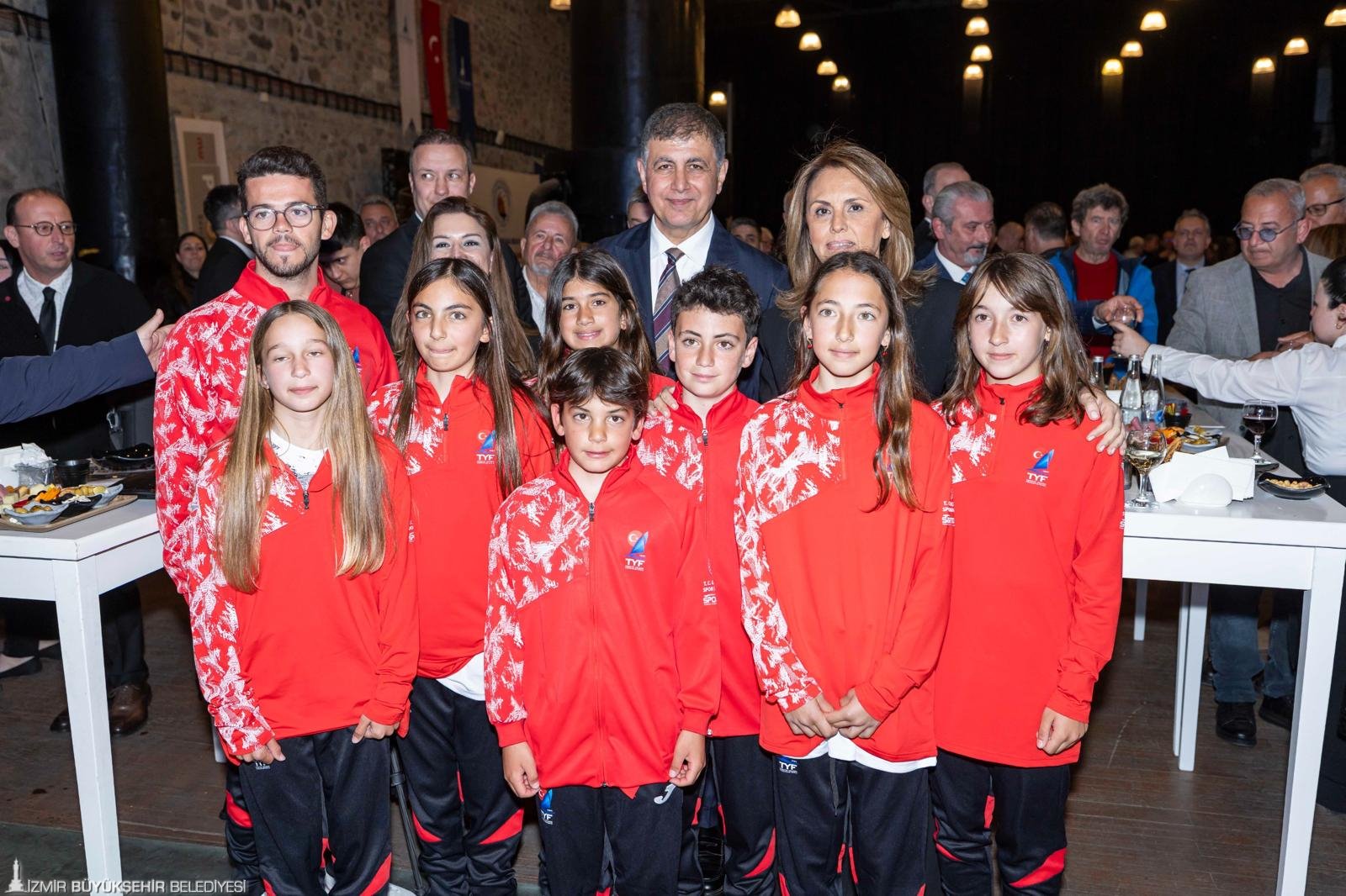 Foça dünyayı ağırlayacak: 20 ülkeden 400 sporcu yelken açacak