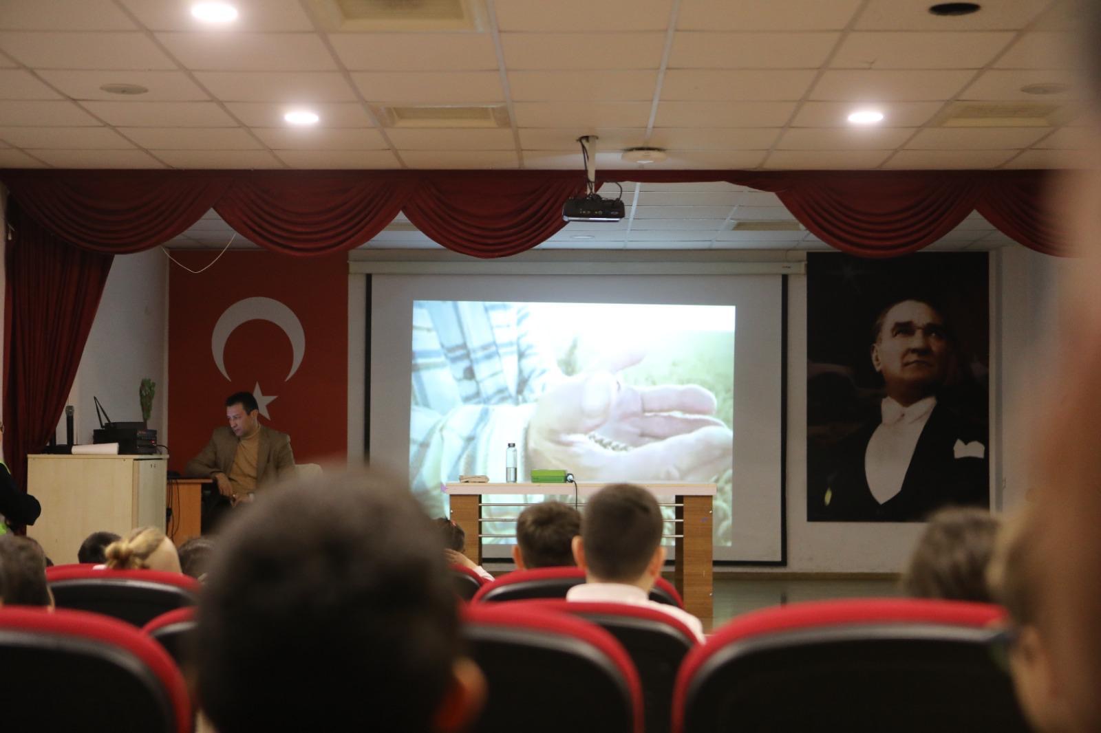 Bayraklı'da "sıfır atık" seferberliği: Minik çevreciler iş başında!