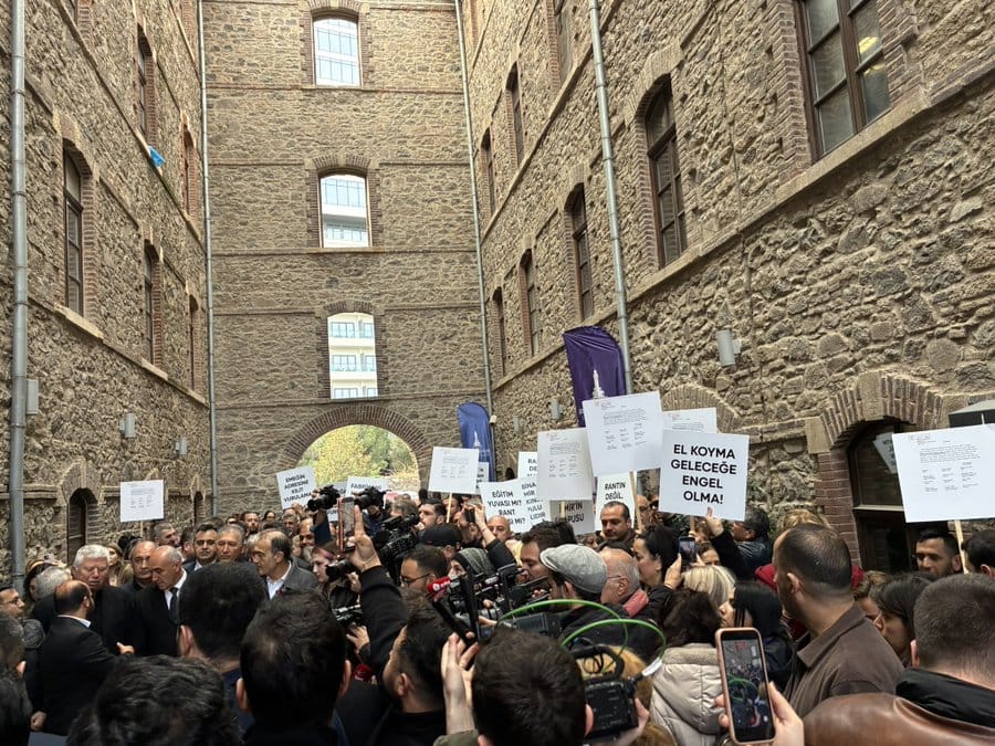 Tugay Meslek Fabrikası önünde 'tahliye direnişi' başlattı: 'Çözülene kadar gitmeyeceğim'