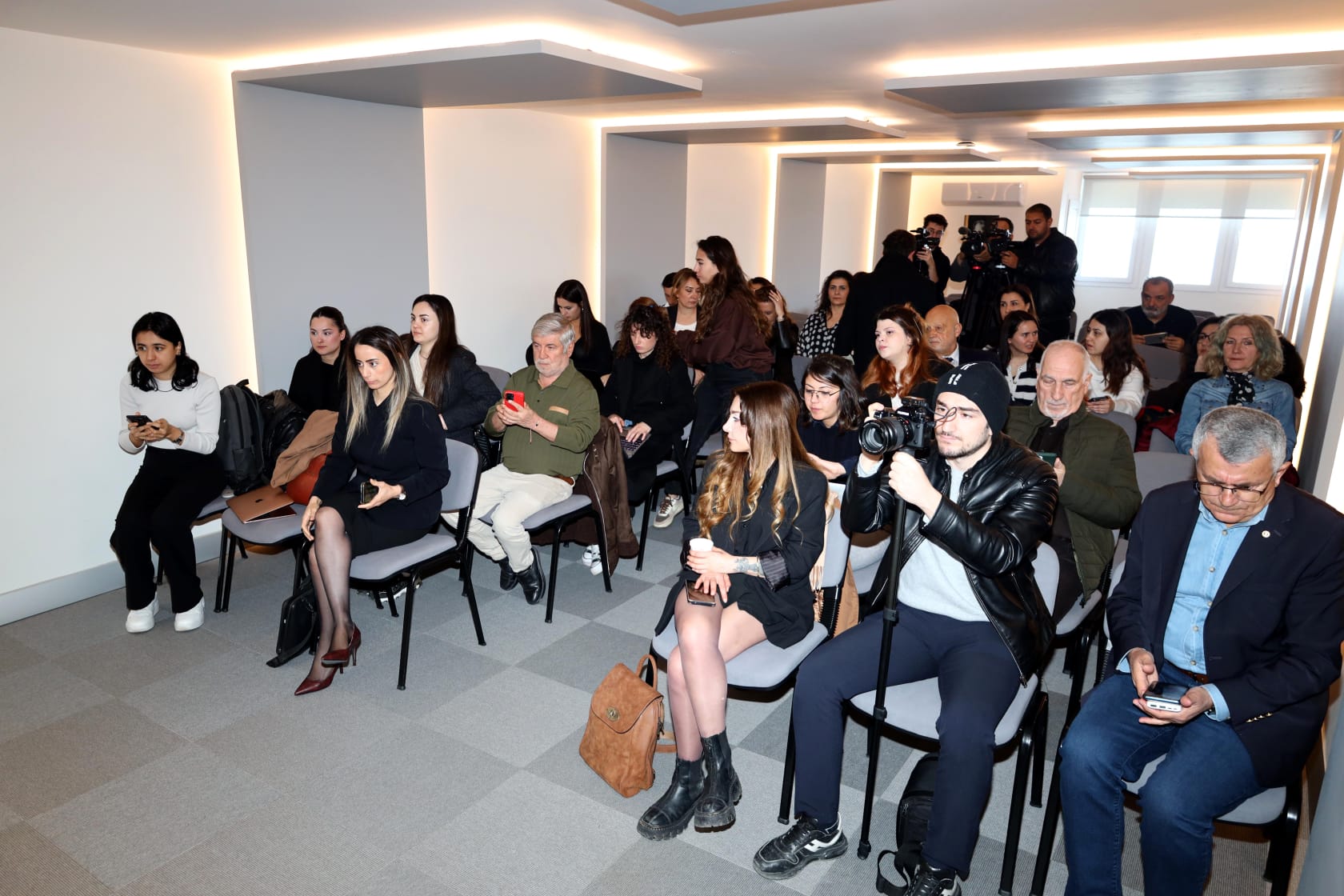 İzmir'de 'Kadın İstihdamı' için tarihi zirve öncesi ortak mesaj: 'Bu, bir başlangıç ve ilk ses olacak'