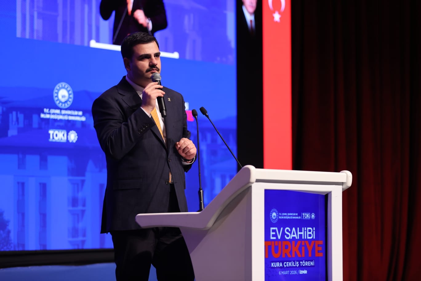 Eyüp Kadir İnan'dan İzmir'de TOKİ çıkışı: 'İzmir'e TOKİ giremez demişti...'