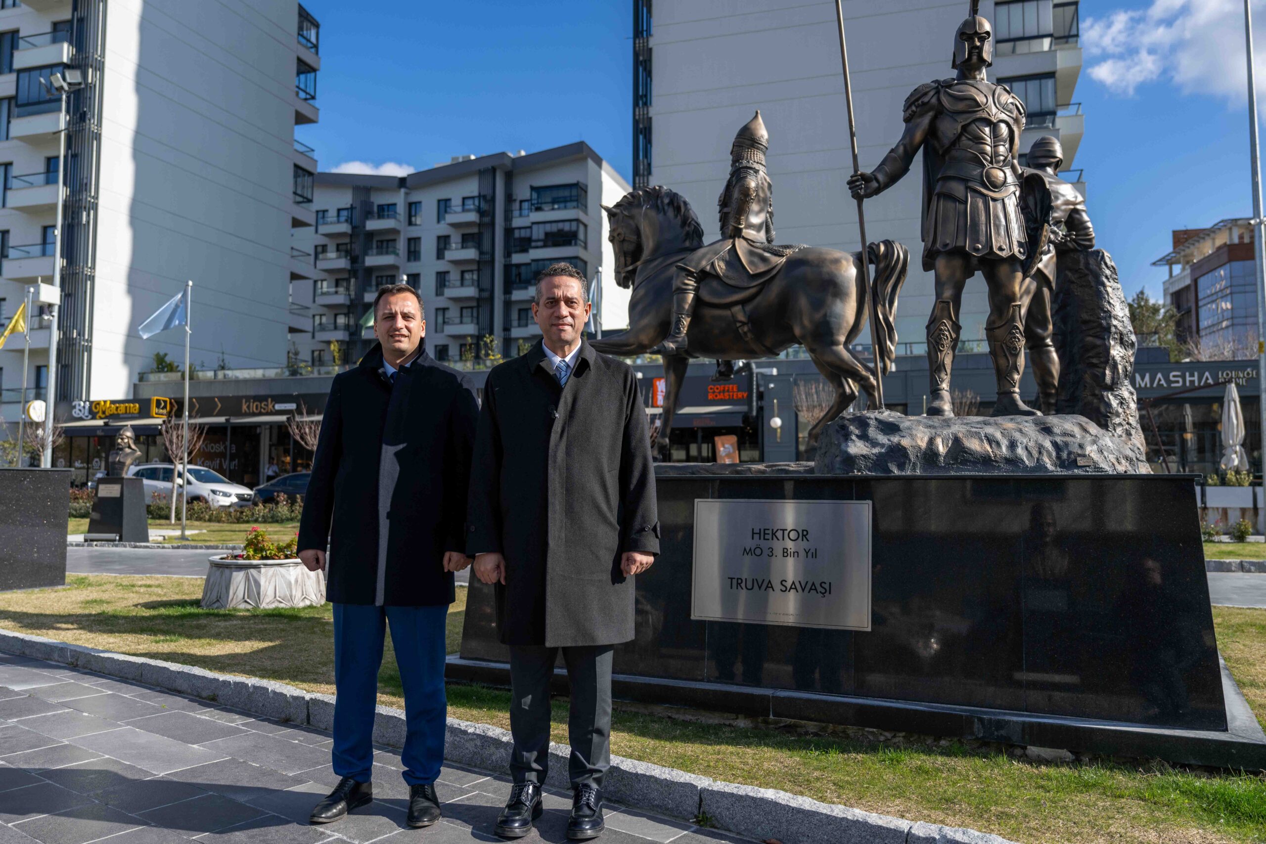 Ali Mahir Başarır Bornova’dan mesaj verdi: “Çözüm CHP iktidarında” 2 Ali Mahir Başarır Bornova’dan mesaj verdi: “Çözüm CHP iktidarında”