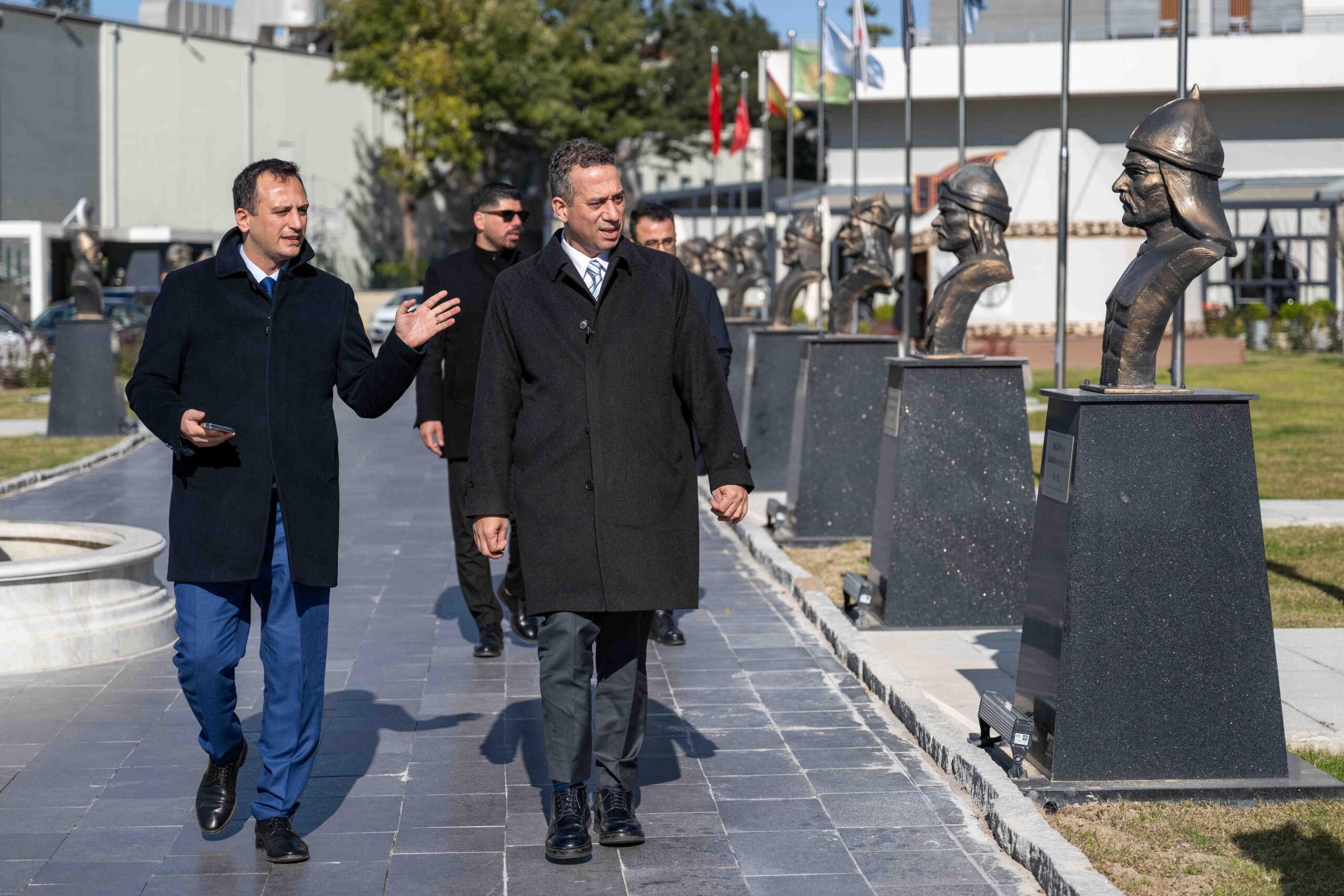 Ali Mahir Başarır Bornova’dan mesaj verdi: “Çözüm CHP iktidarında” 4 Ali Mahir Başarır Bornova’dan mesaj verdi: “Çözüm CHP iktidarında”