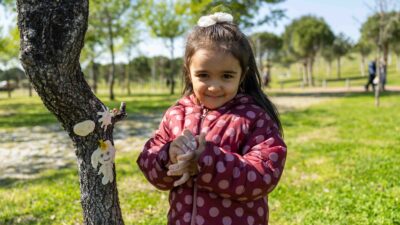 Bornova Belediyesi, Çocuk Oyun ve Aktivite Merkezleri aracılığıyla minikleri beton