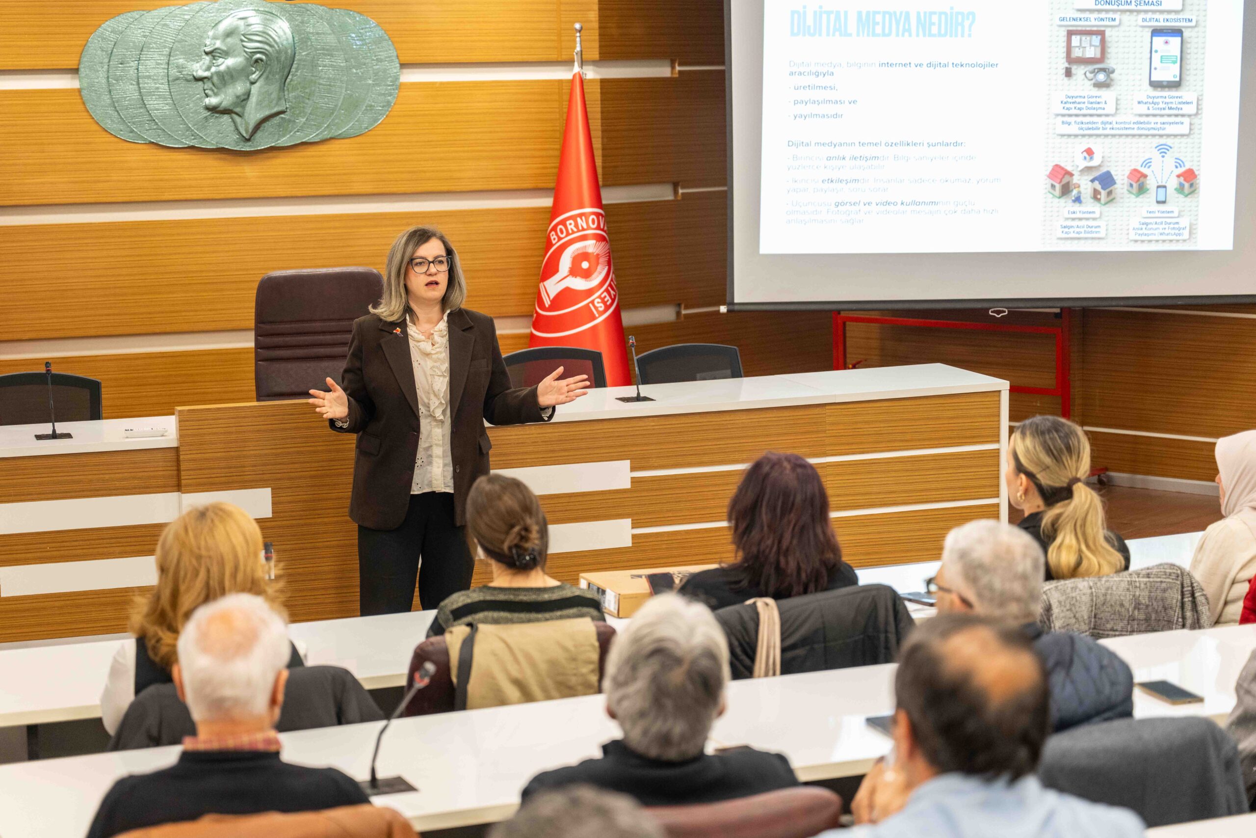 Bornova’da muhtarlık 2.0 devri! Muhtarlar dijital dünyaya adım attı