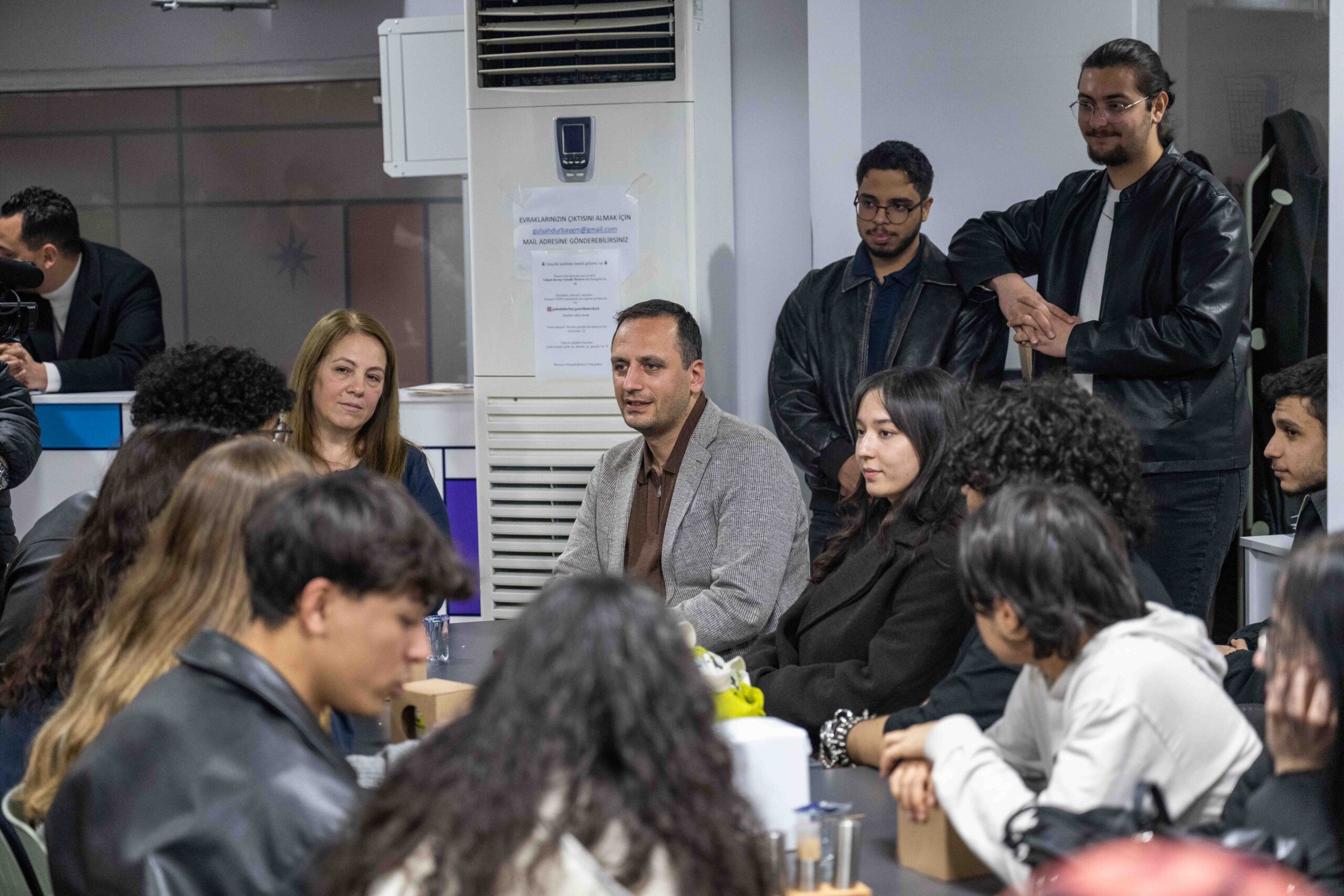 Başkan Eşki gençlerle iftarda: 'Her zaman yanınızdayız'