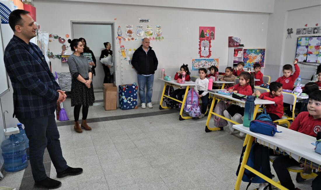 Bornova’da Hayat Bilgisi dersinin bu haftaki konuğu "Başkan Amca" oldu!