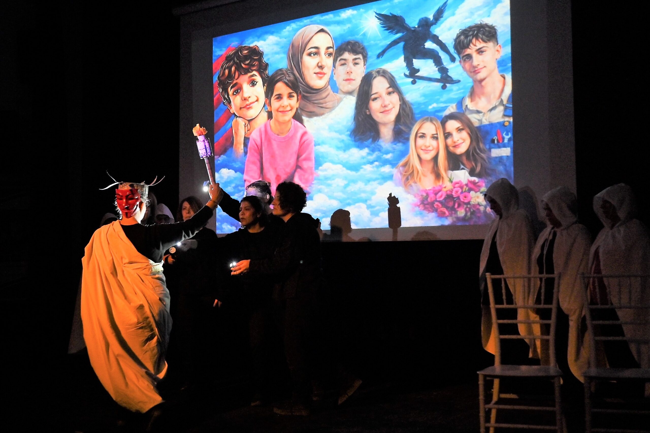 Bornova'da kadının gücü 'sahnede'