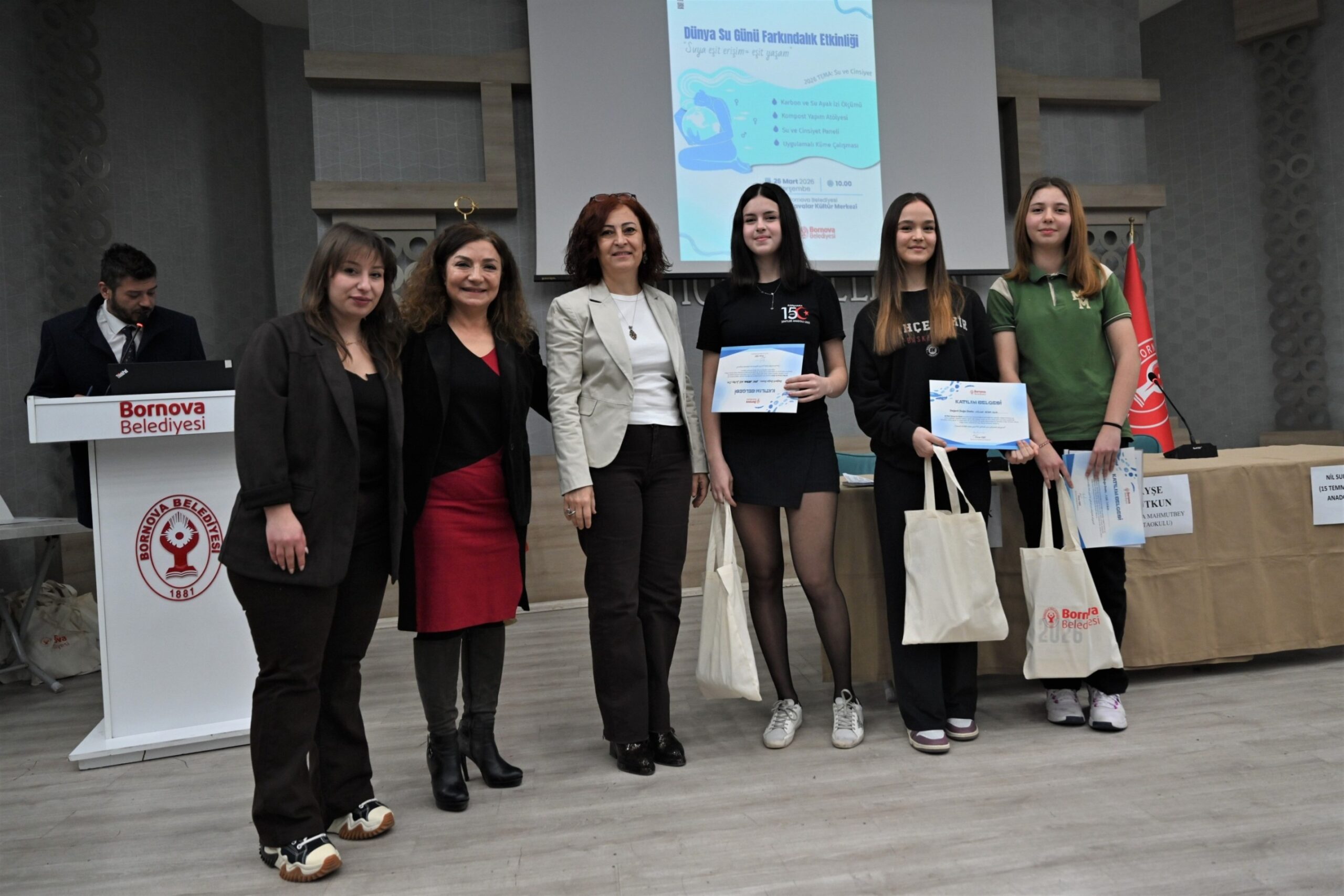 Bornova’da anlamlı buluşma: “Su ve Cinsiyet” temasıyla sürdürülebilirlik vurgusu! 2 Bornova’da anlamlı buluşma: “Su ve Cinsiyet” temasıyla sürdürülebilirlik vurgusu!