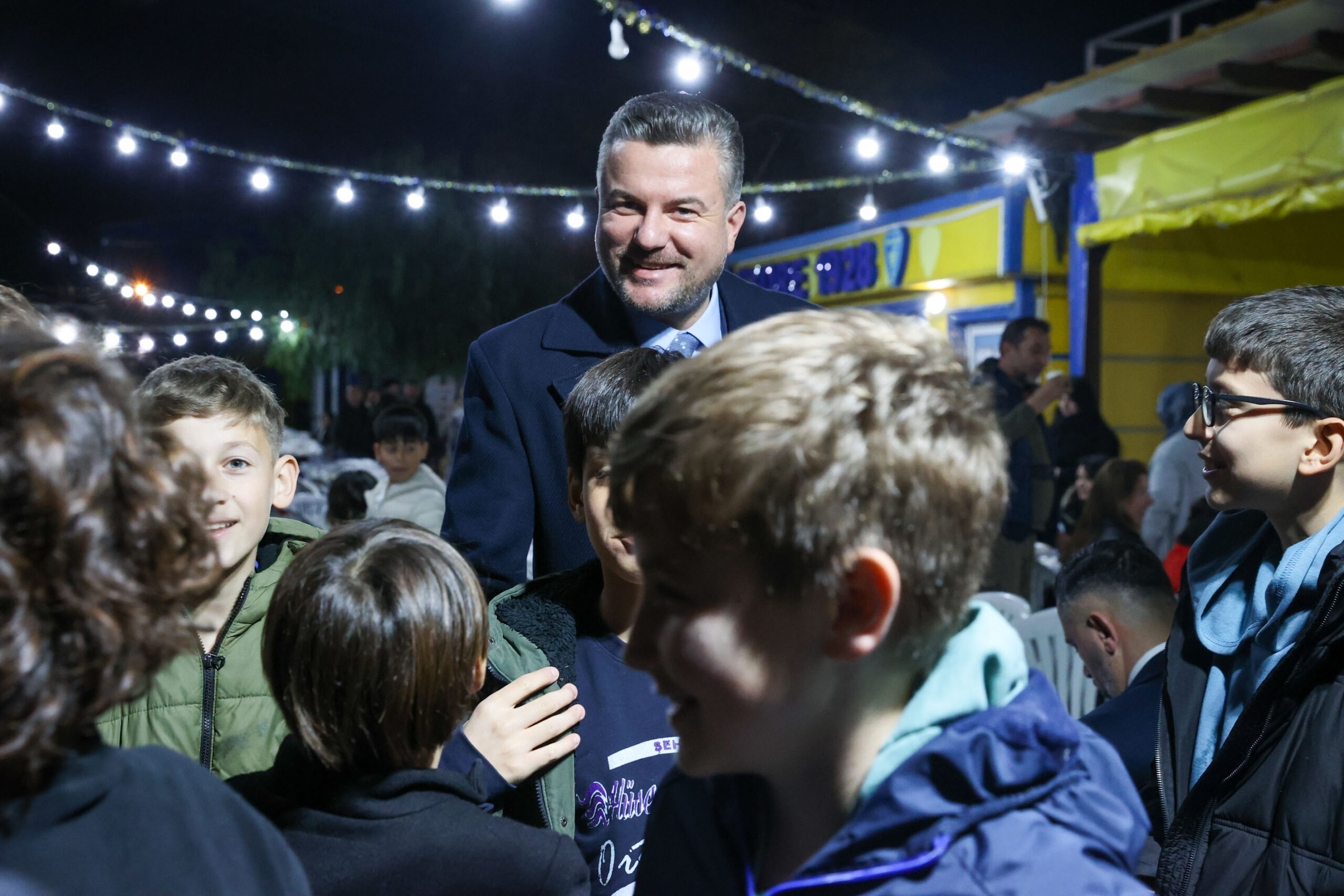 Başkan Duman'dan Buca'da iftar mesaisi: Esnaf ve sporcularla birarada 4 Başkan Duman'dan Buca'da iftar mesaisi: Esnaf ve sporcularla birarada