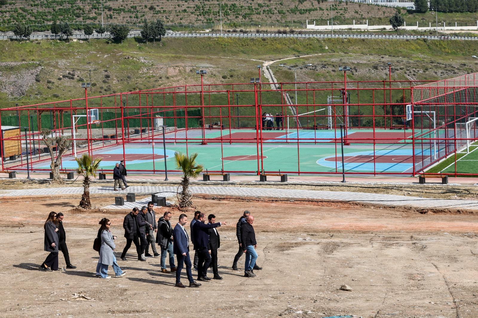 Ferdi Zeyrek’in Adı Bayraklı’da Yaşayacak; "Gençlerimize Miras"