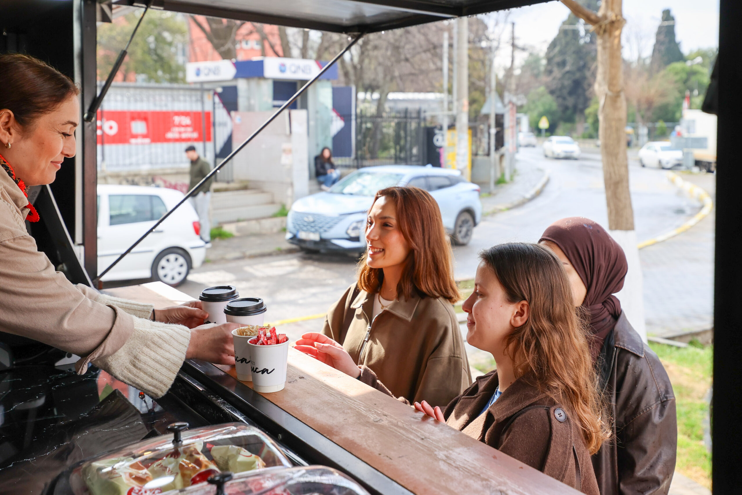 Buca Belediyesi'nden cep dostu büfeler: Çay molası artık daha keyifli 1 Buca Belediyesi'nden cep dostu büfeler: Çay molası artık daha keyifli