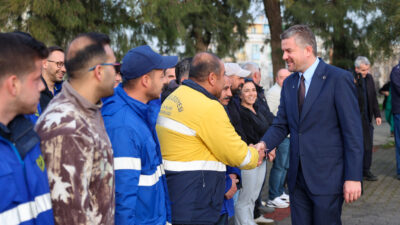 Buca Belediyesi’nde bayram mesaisi "müjde" ile başladı! 

Buca Belediye Başkanı