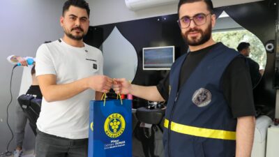 Buca’da berberlerin en yoğun mesaisine belediye eli değdi! Belediye Başkanı