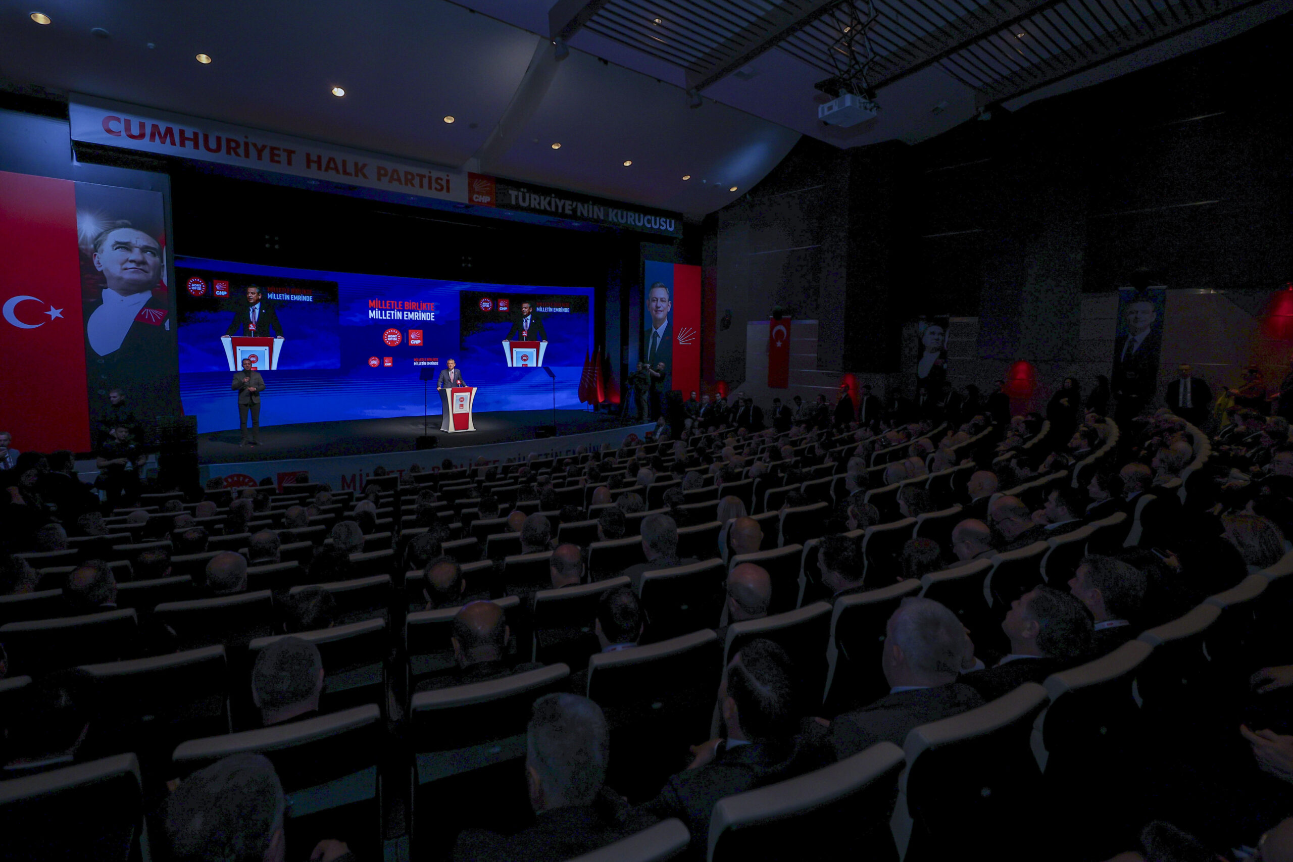 CHP iktidar programını ilan etti: 'Türkiye'yi yeniden inşa etmeye hazırız" 5 CHP iktidar programını ilan etti: 'Türkiye'yi yeniden inşa etmeye hazırız"