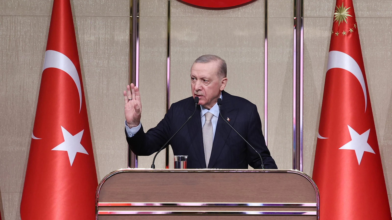 Cumhurbaşkanı Erdoğan: "Medya bir hakikat savaşı vermeli"