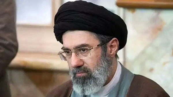 Trump'ın "Ölü mü diri mi belli değil" dediği Hamaney için