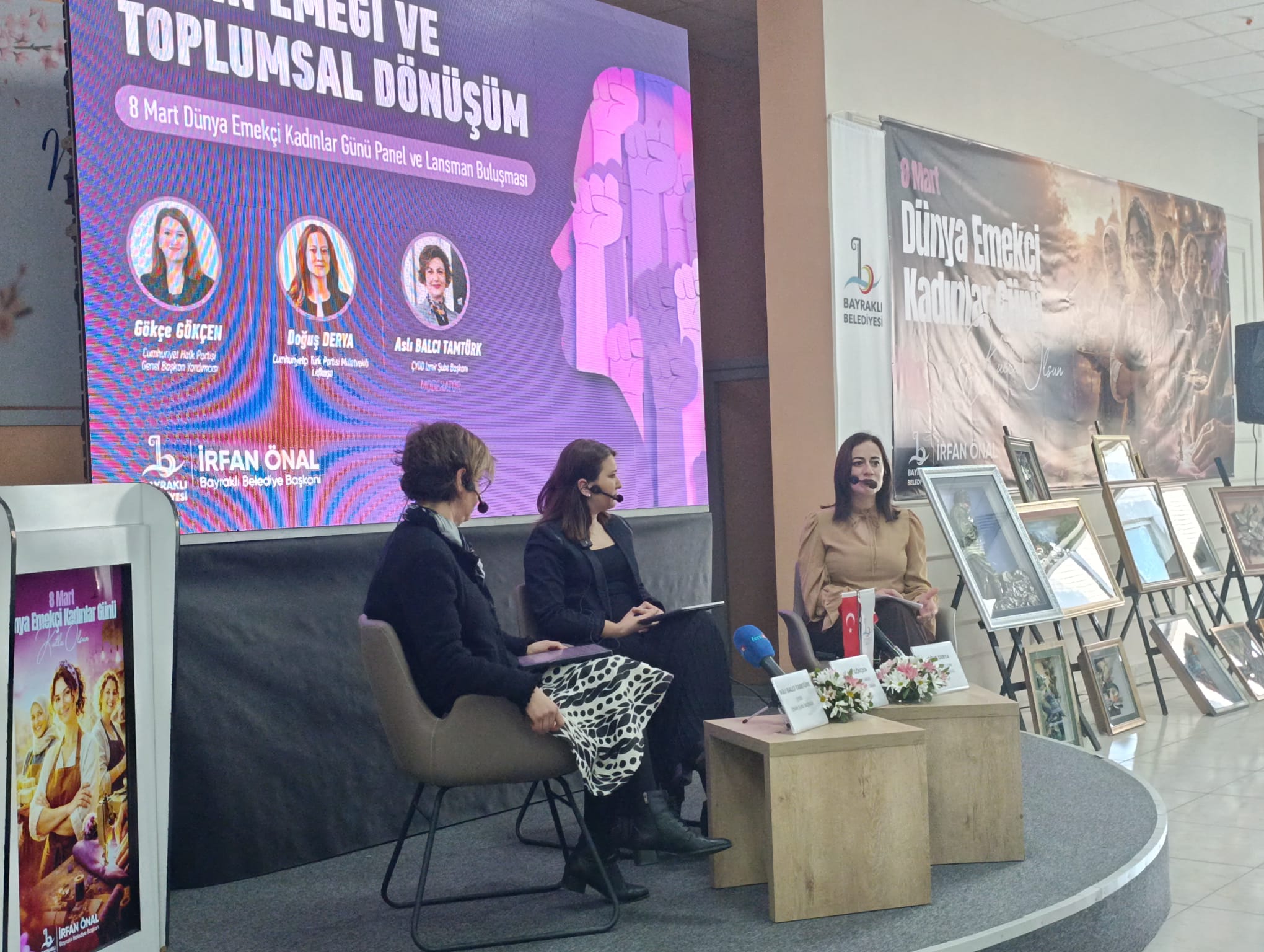 Bayraklı'daki kadın zirvesine ‘Görünmeyen Emek' ve ‘Siyasi Tercih' damgası