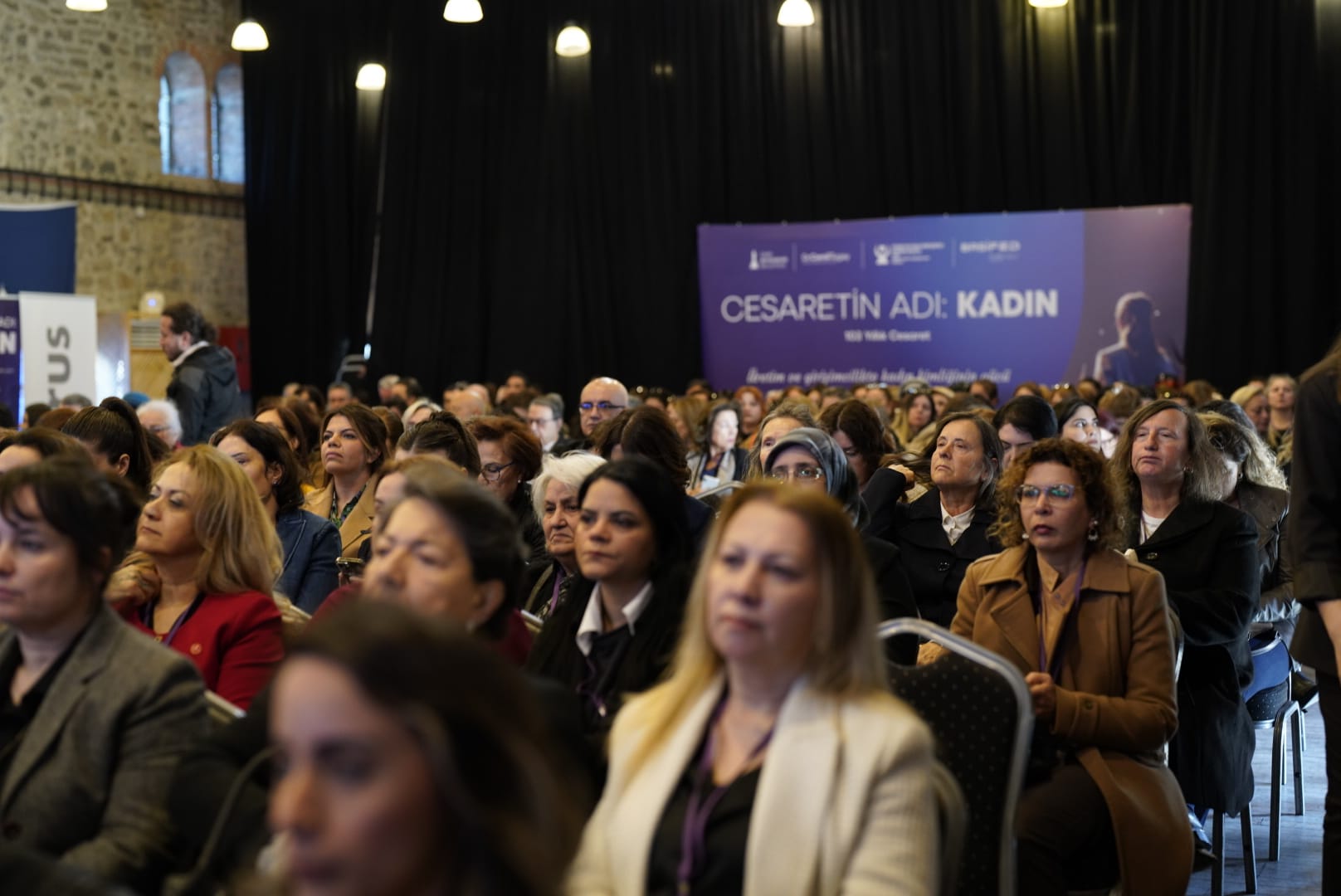 “Bir toplum kadınlarının hayalleriyle şekillenir”: İzmir’in güçlü kadınları "Cesaret" için birleşti! 6 “Bir toplum kadınlarının hayalleriyle şekillenir”: İzmir’in güçlü kadınları "Cesaret" için birleşti!