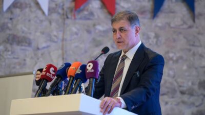 Tıp eğitiminden cerrahlık anılarına, belediyecilikten toplumsal önyargılara... Başkan Tugay, kadınların