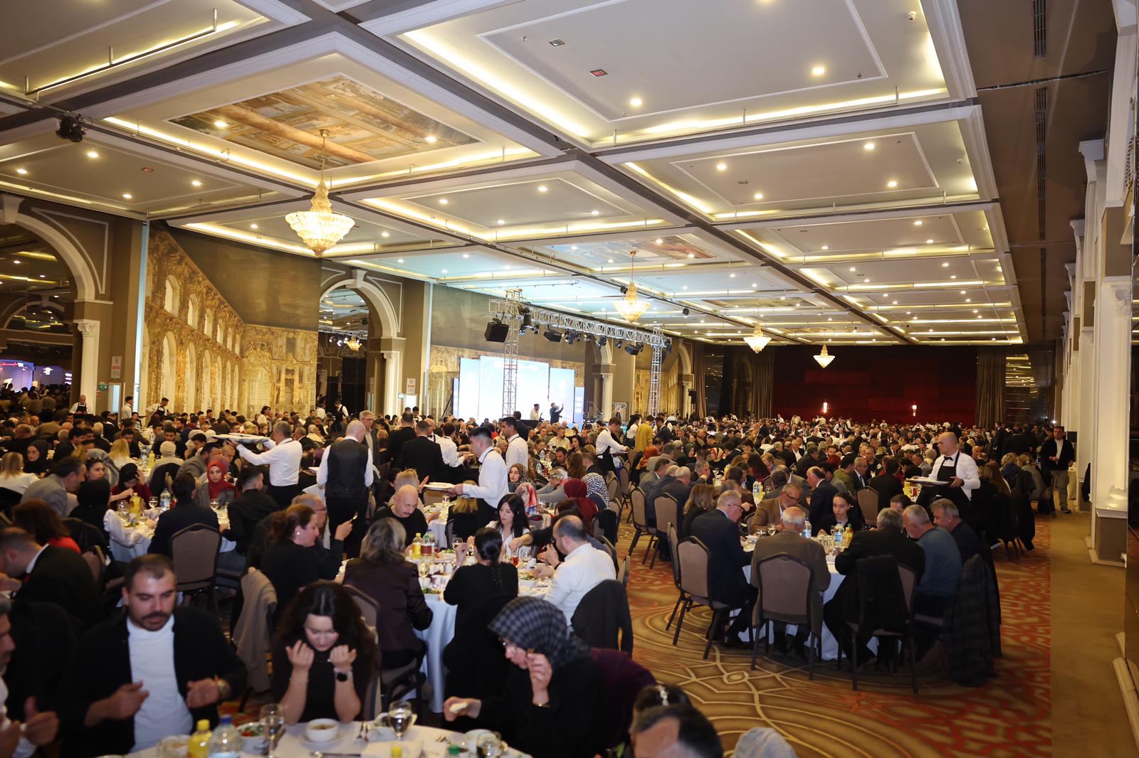 AK Parti İzmir’de Ramazan’da büyük buluşma: Başkan Saygılı’dan yeni il binası müjdesi!