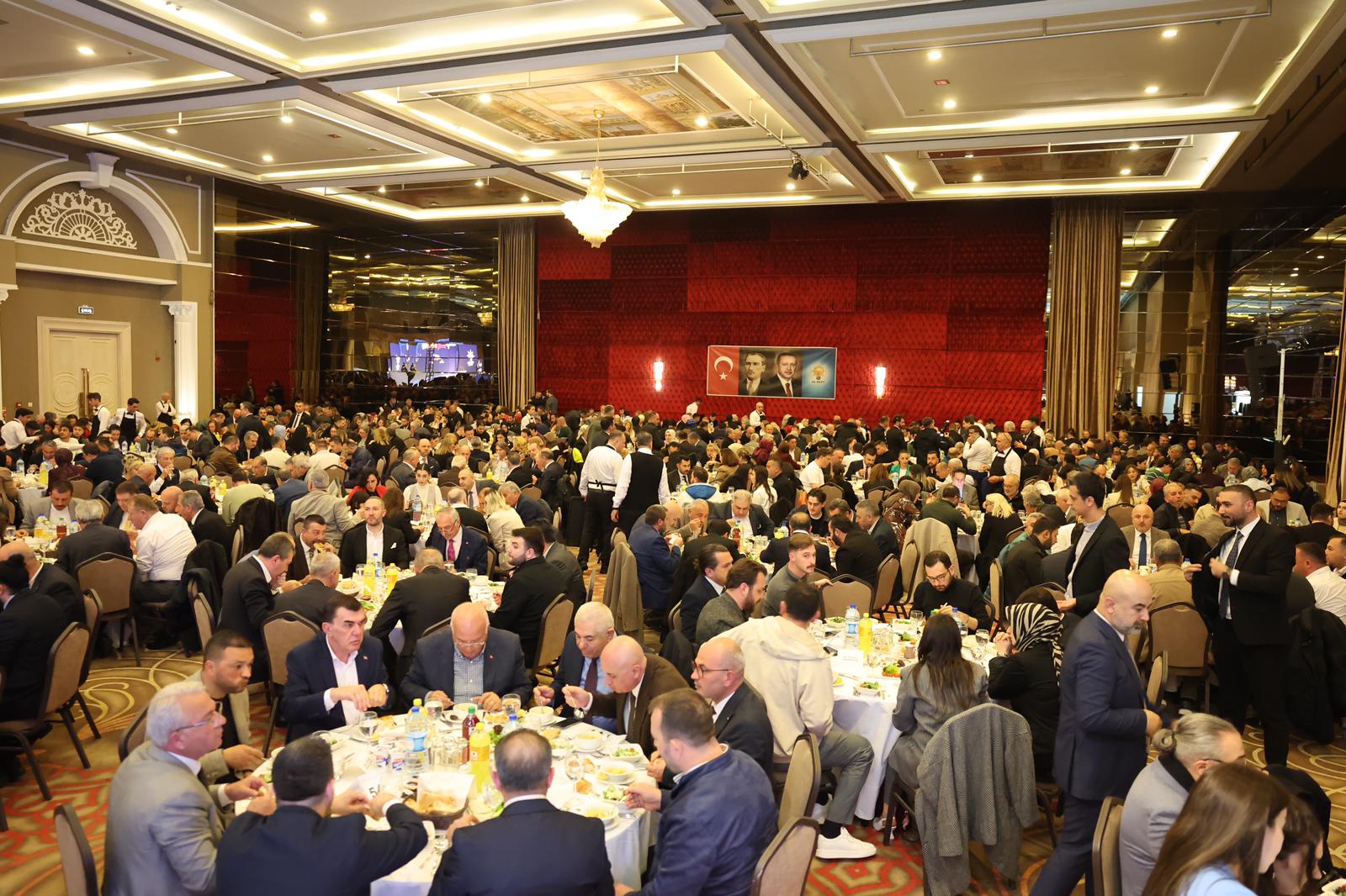 AK Parti İzmir’de Ramazan’da büyük buluşma: Başkan Saygılı’dan yeni il binası müjdesi!