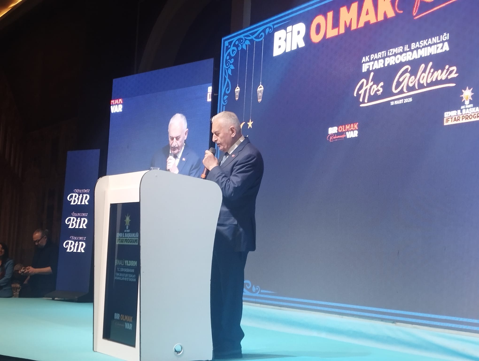 AK Parti İzmir’de vefa iftarı: Binali Yıldırım’dan "küresel belirsizlik" ve "gazze" vurgusu
