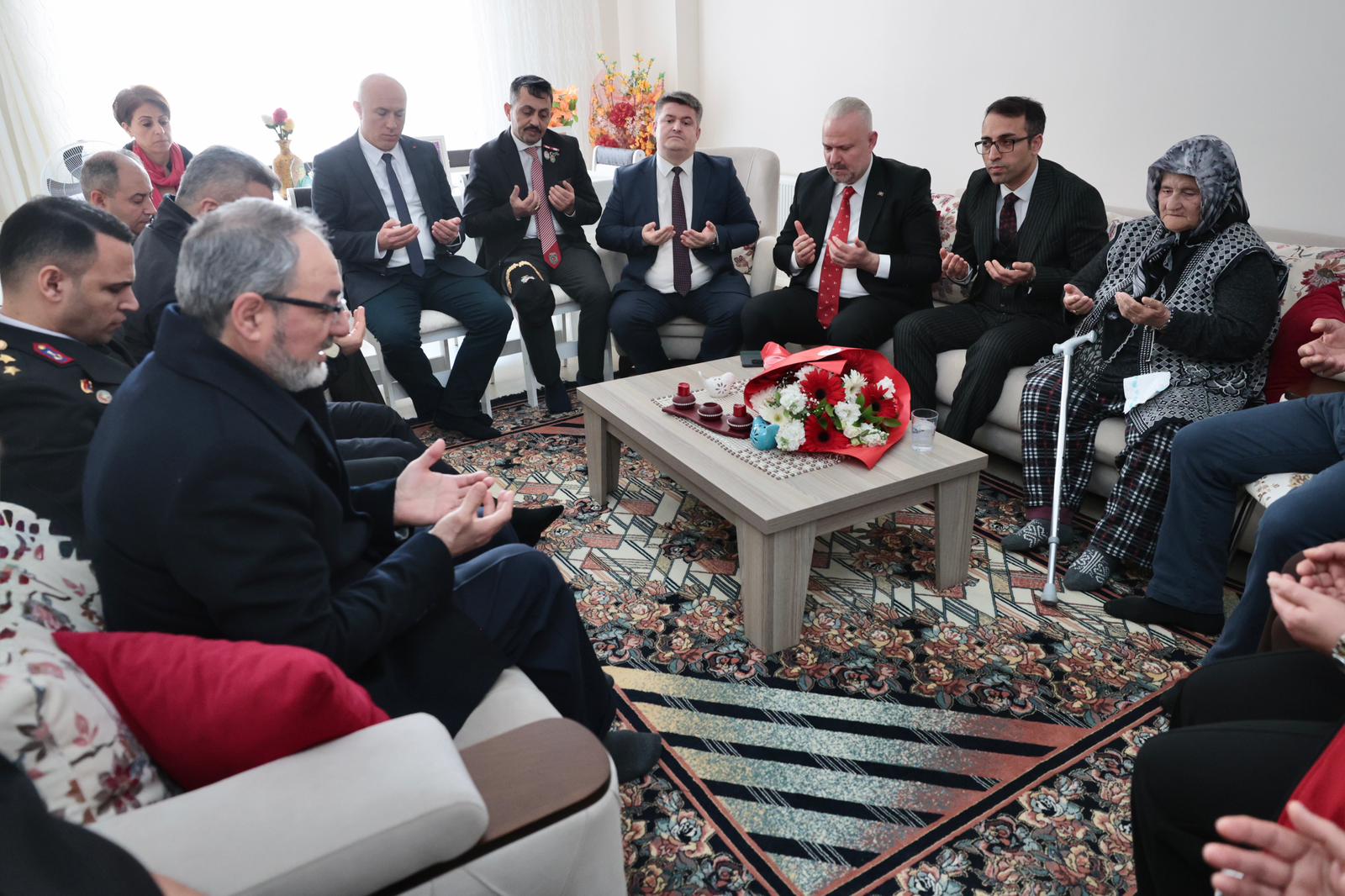 Başkan Pehlivan, şehit ailelerini ziyaret etti: “Başımızın tacısınız”