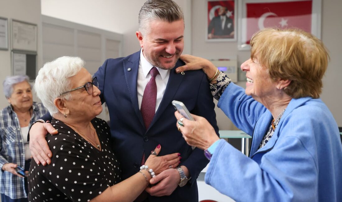 Bayramın en sıcak tablosu huzurevinde çizildi! Buca Belediye Başkanı Görkem