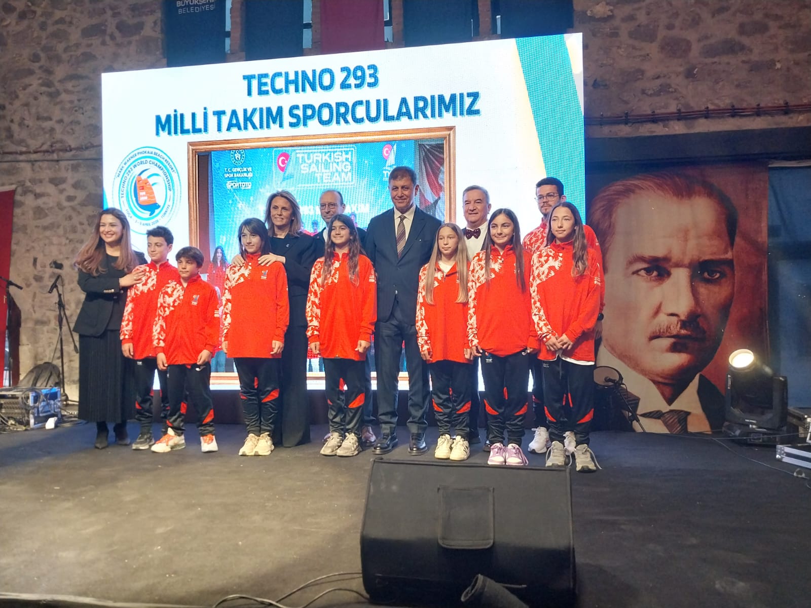 Dünya Sörf Şampiyonası lansmanında konuşan Tugay, turistik işletmelerin su faturalarında