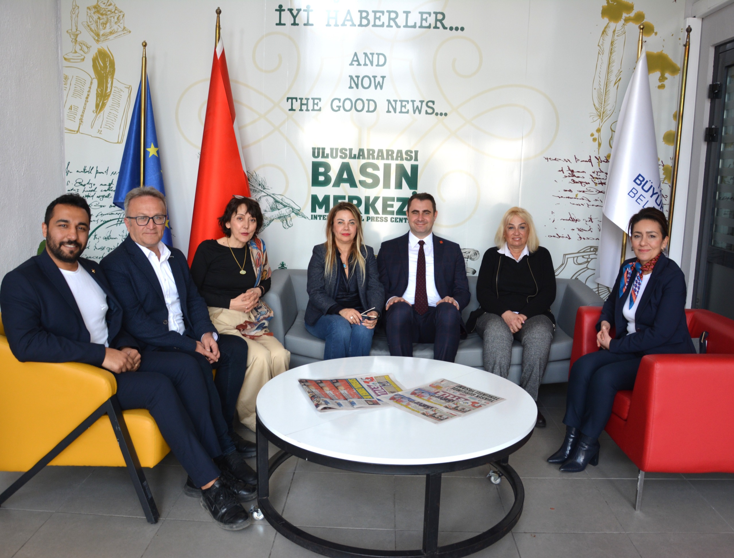 CHP İzmir İl Başkanı Güç’ten İGC’ye anlamlı ziyaret: "Mücadelenizde yanınızdayız"