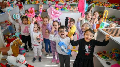 "Ben oynadım, sıra sende!" Bornova Belediyesi'nin Altındağ’da açtığı Oyuncak Kütüphanesi,