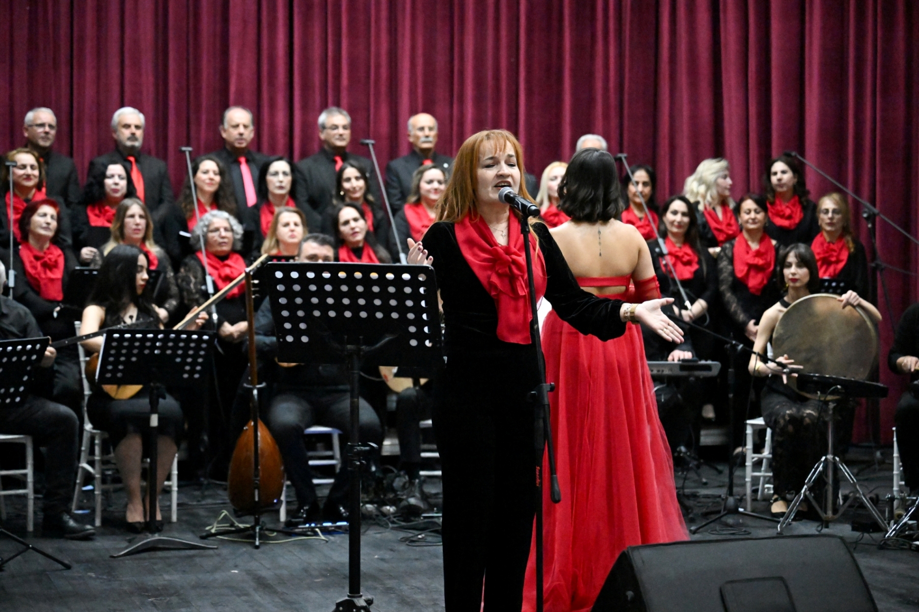 Dayanışmanın Türküsü Bornova’da yükseldi: STK’lar kış konserinde buluştu