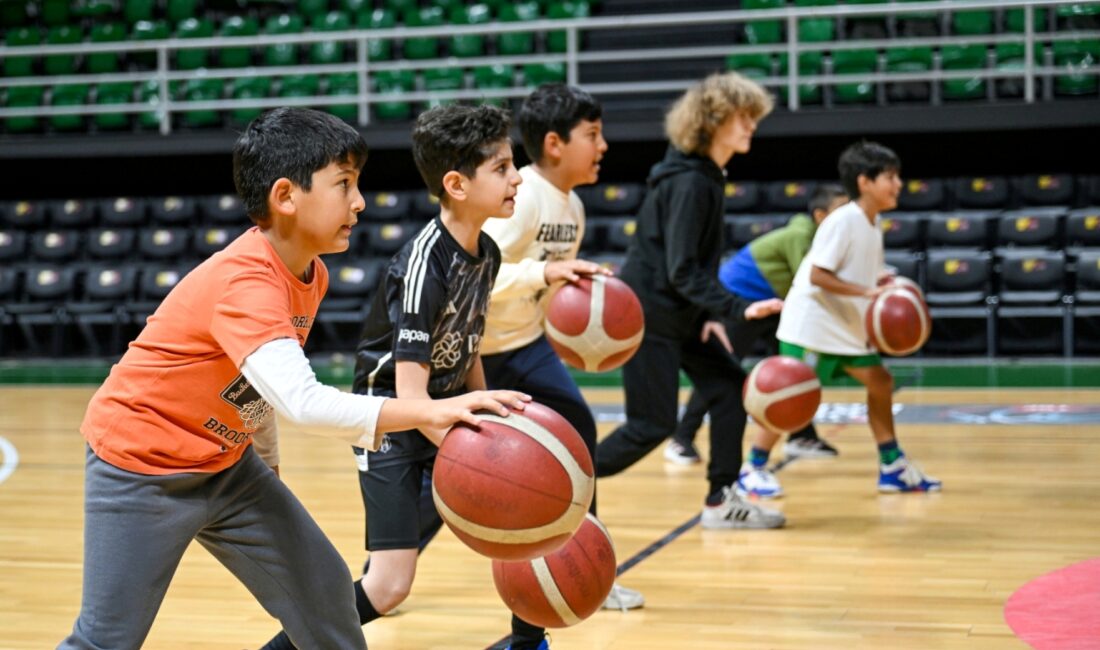 Bornova’nın potadaki yıldızları yetişiyor! Bornova Belediyesi, Altındağ Atatürk Spor Kompleksi’nde