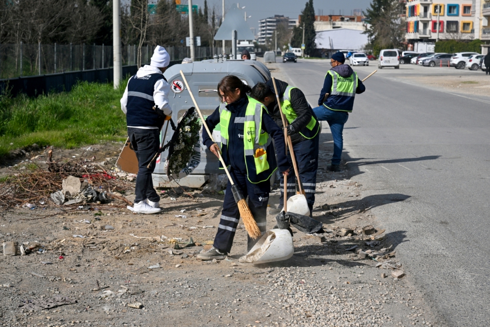 Bornova'da temizlikte 'sıfır taviz': Mahalleler köşe bucak temizleniyor