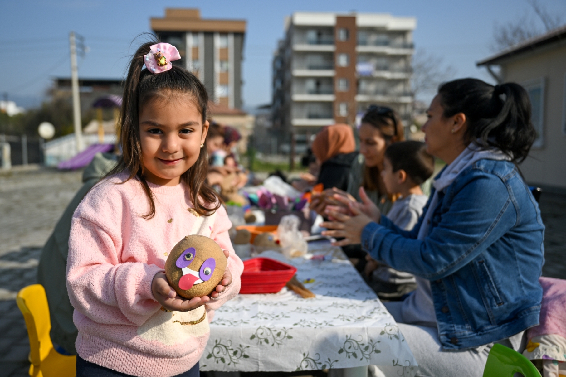 Bornovalı miniklere “Çim Adam Atölyesi”
