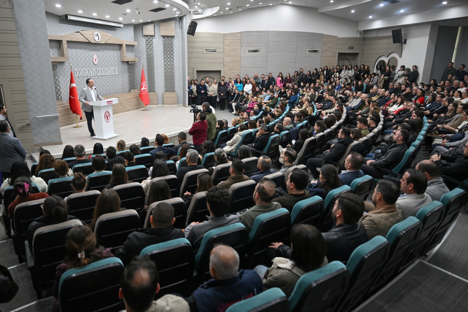 Başkan Ömer Eşki’den sert bayram mesajı: "İnadına demokrasi demeye devam edeceğiz!"