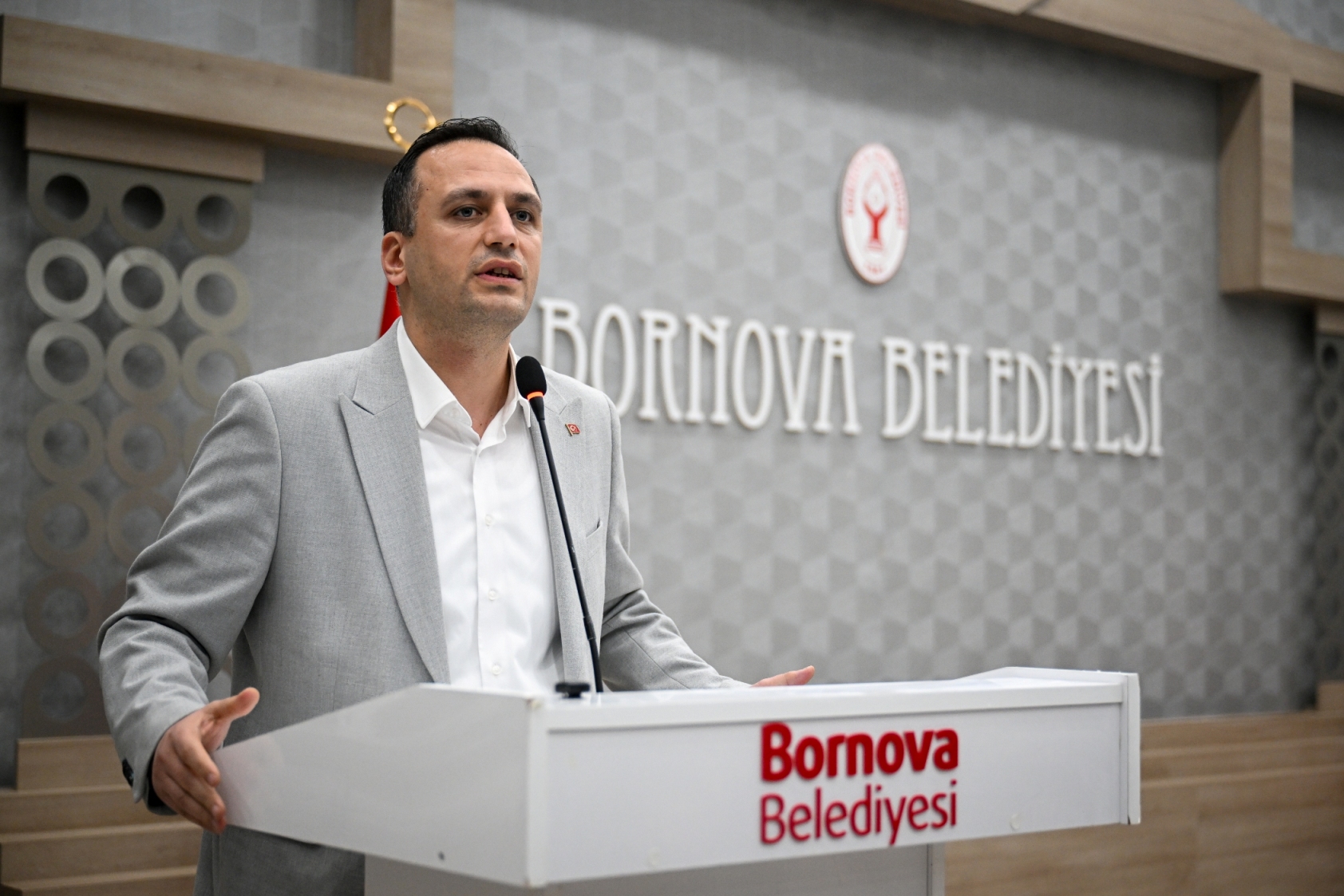 Başkan Ömer Eşki’den sert bayram mesajı: "İnadına demokrasi demeye devam edeceğiz!"